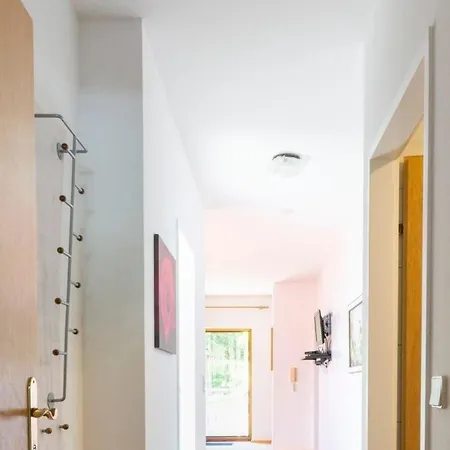 Esche In Apartment